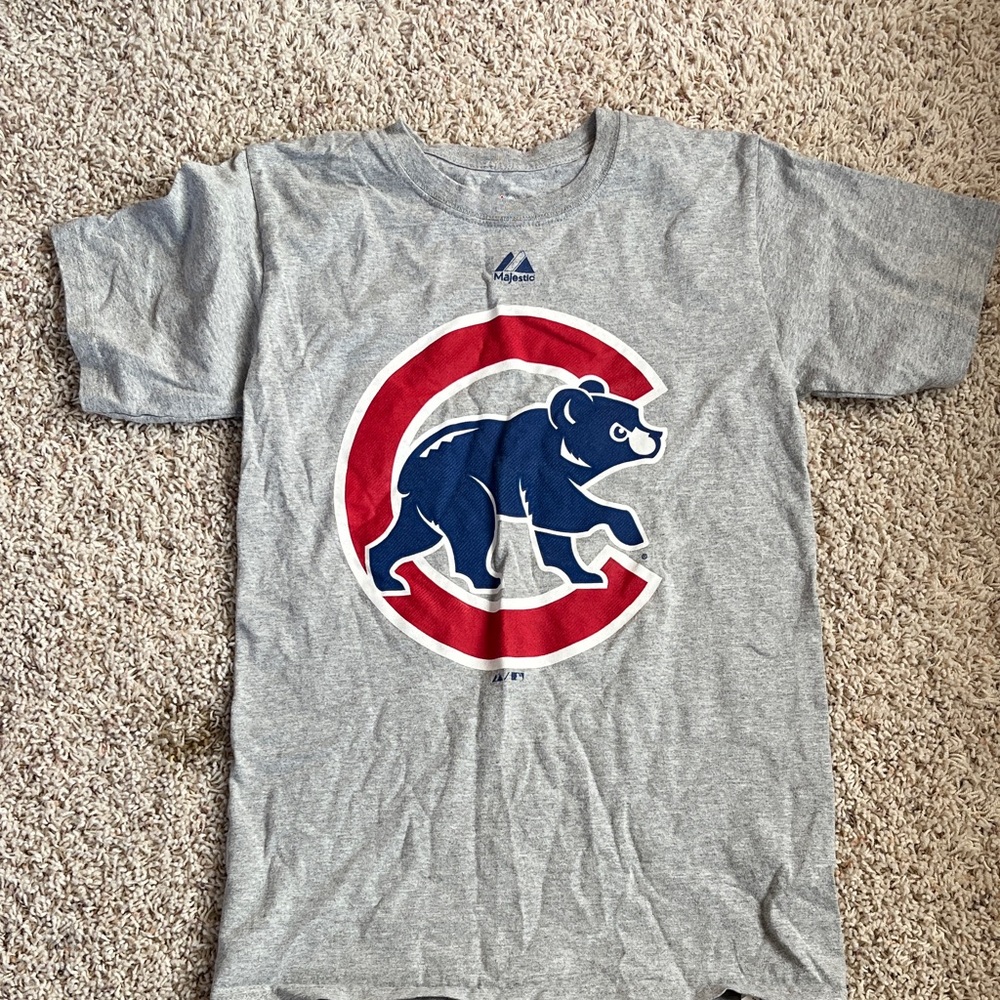 Majestic Kids Cubs Gray Tee with Blue Bear and Red Circle
